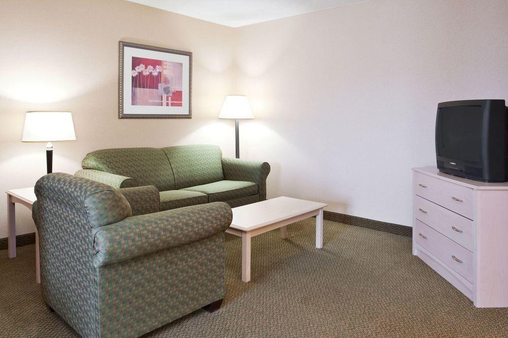 Holiday Inn Express Vermilion By Ihg Eksteriør bilde