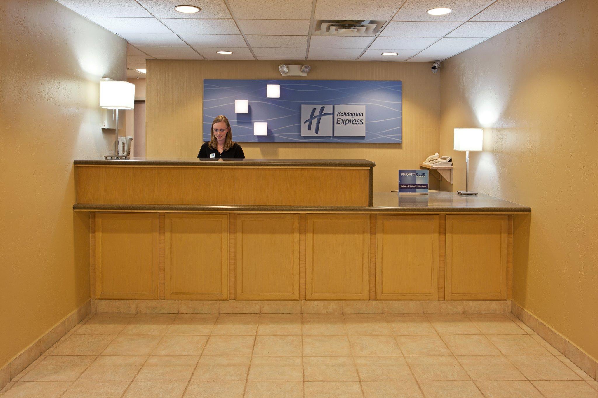 Holiday Inn Express Vermilion By Ihg Eksteriør bilde