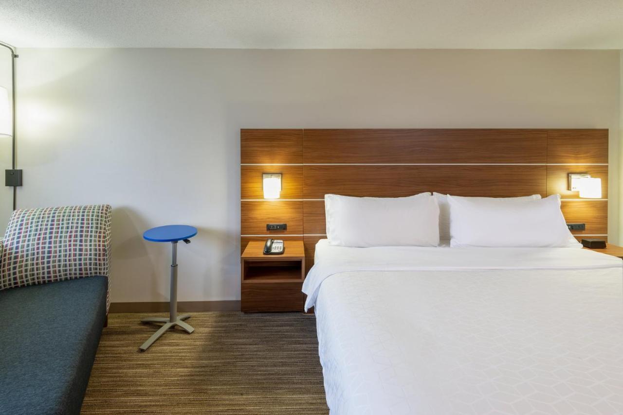 Holiday Inn Express Vermilion By Ihg Eksteriør bilde