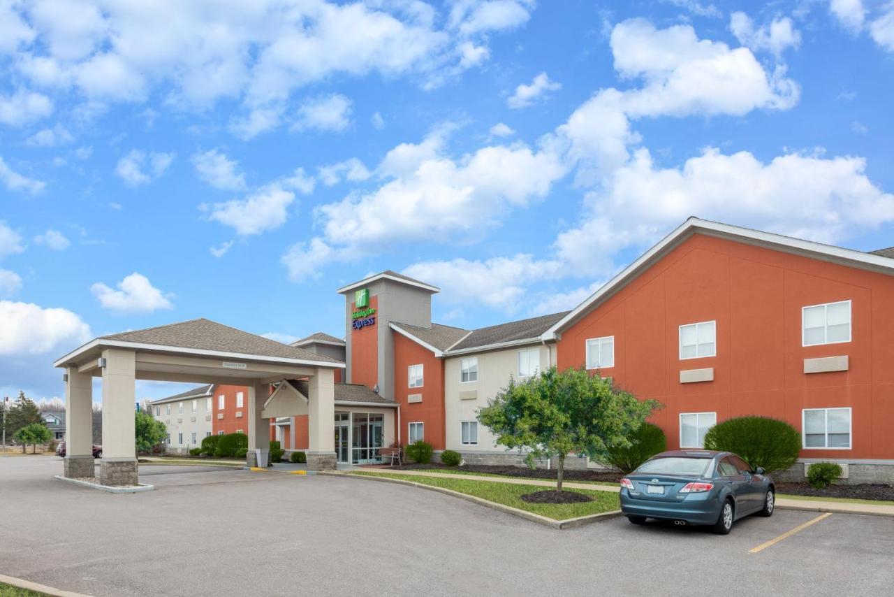 Holiday Inn Express Vermilion By Ihg Eksteriør bilde