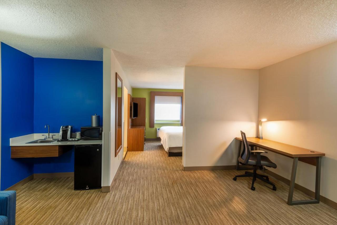Holiday Inn Express Vermilion By Ihg Eksteriør bilde