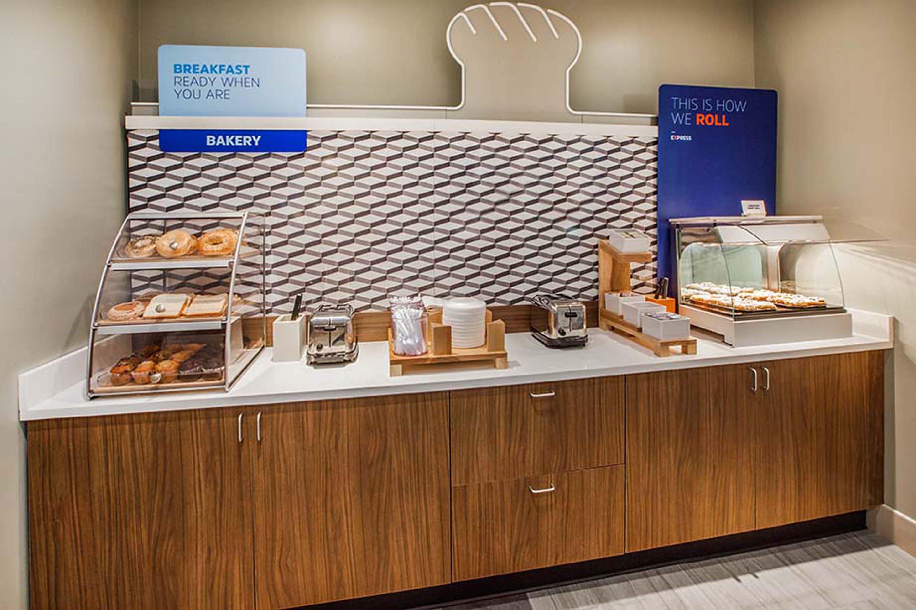 Holiday Inn Express Vermilion By Ihg Eksteriør bilde