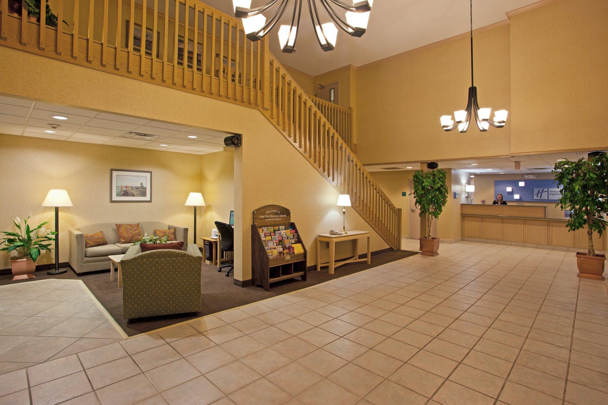 Holiday Inn Express Vermilion By Ihg Eksteriør bilde